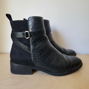 H&M Black Textured Ankle Boots